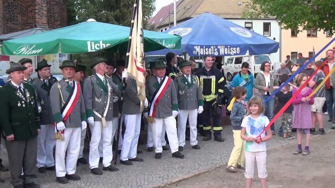 Maibaum setzen • Dommitzsch 2012 • 2D HD