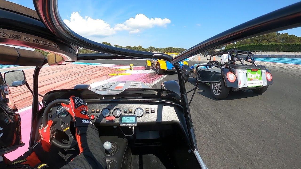 Caterham Roadsport 2023 - Course 04 - Dizaines de dépassements au Castellet