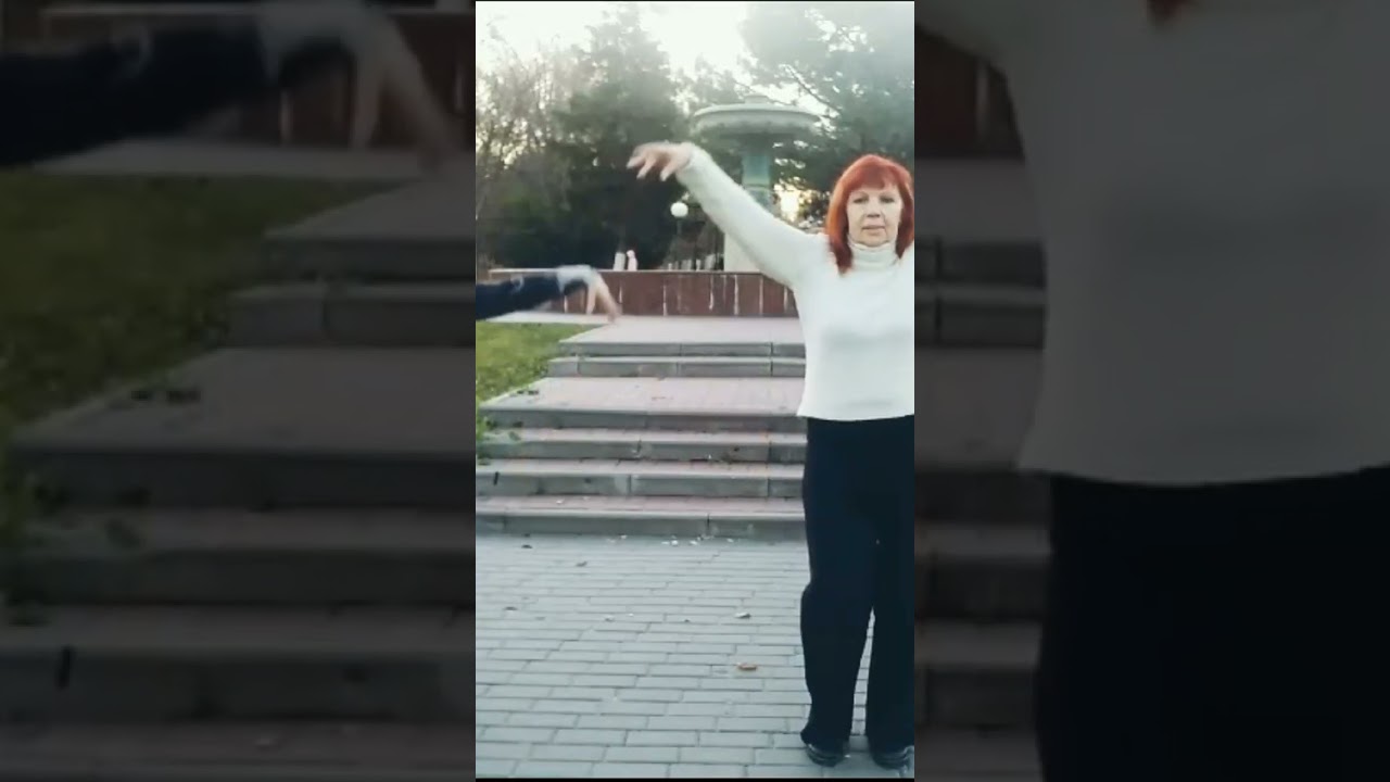 Начали учить новый танец