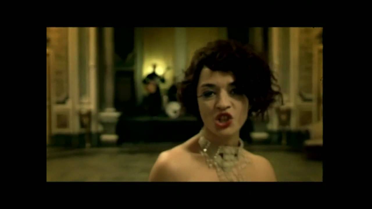 Carmen Consoli - Non molto lontano da qui