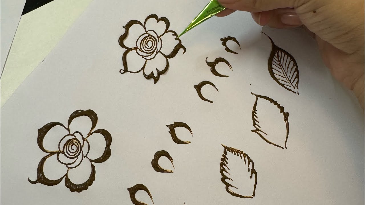 Learn how highlighting could be a game changer in henna designing / Highlights - petals and leaves