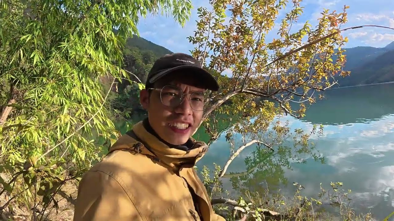 小伙为了寻找满意的钓位，进入云南大半个月鱼竿都还没下过水，天天往林子里钻