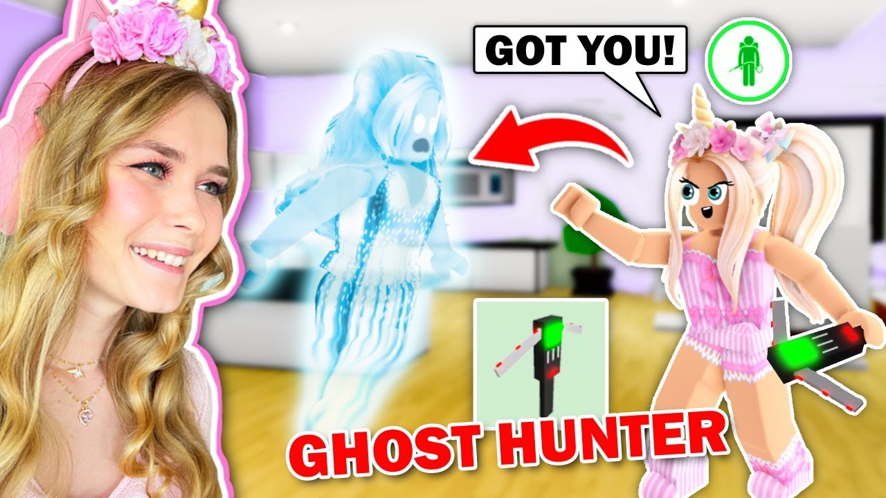 Catching GHOSTS At Peoples Houses In Brookhaven! (Roblox)