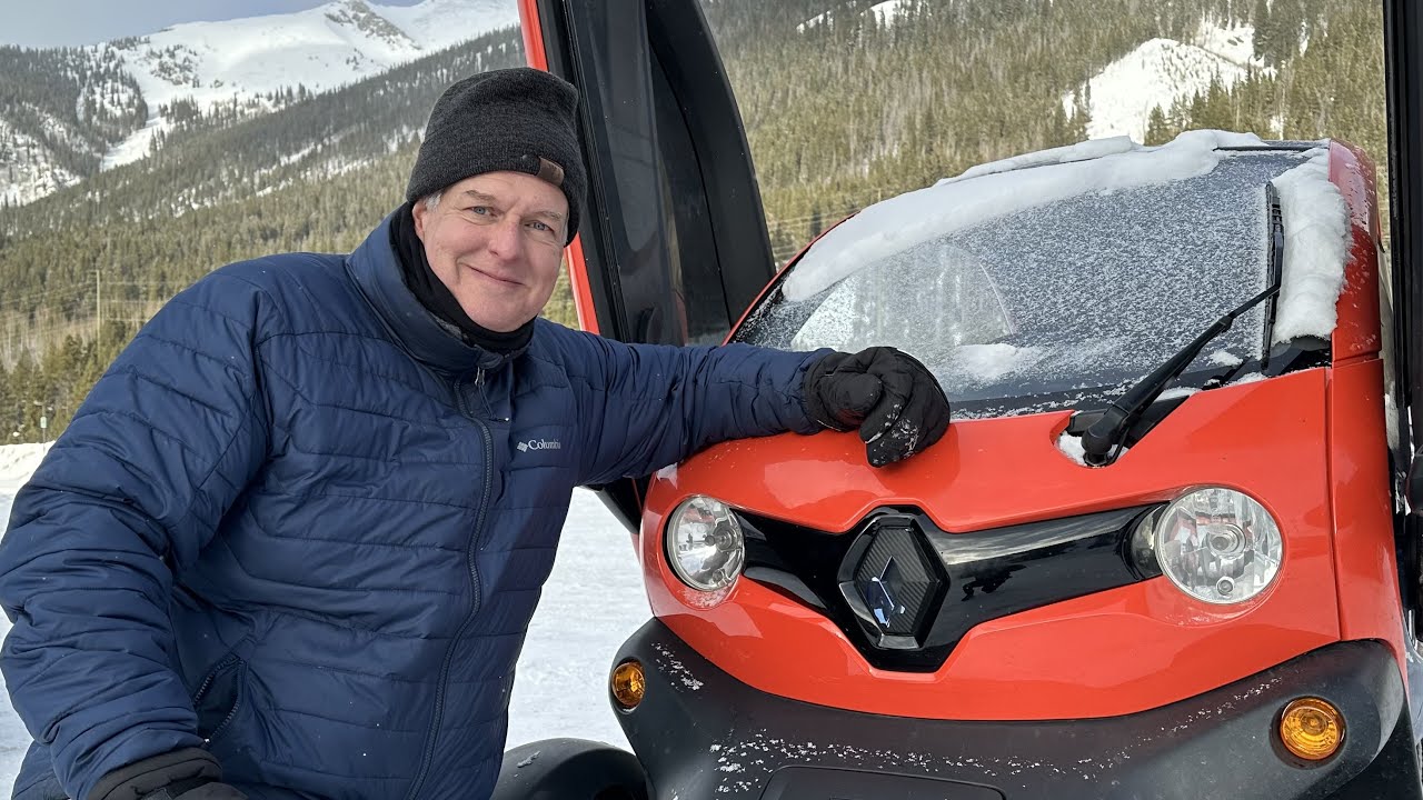 Эпическое веселье! Впервые за рулём Twizy