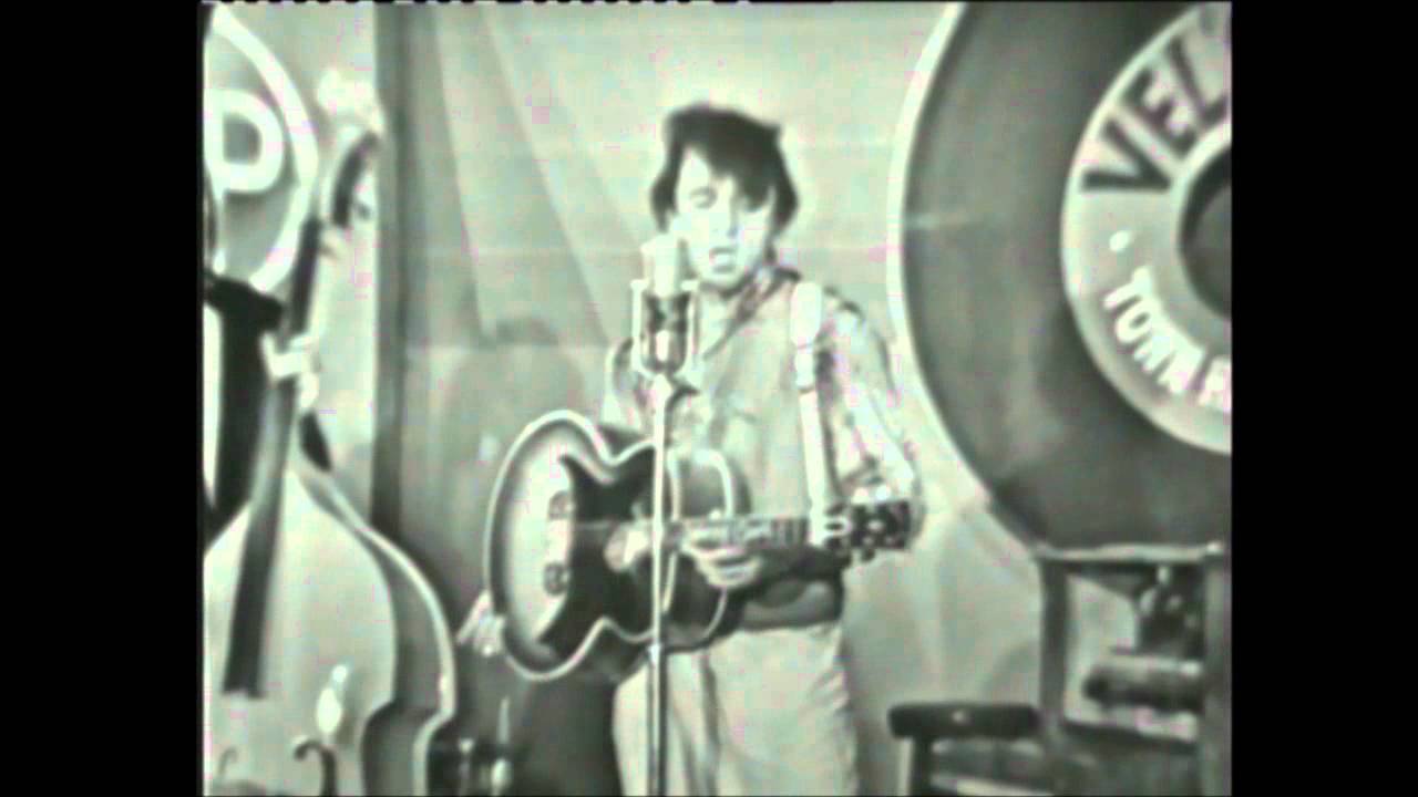 Johnny Cash Does Elvis Presley (Live) - Heartbreak Hotel
