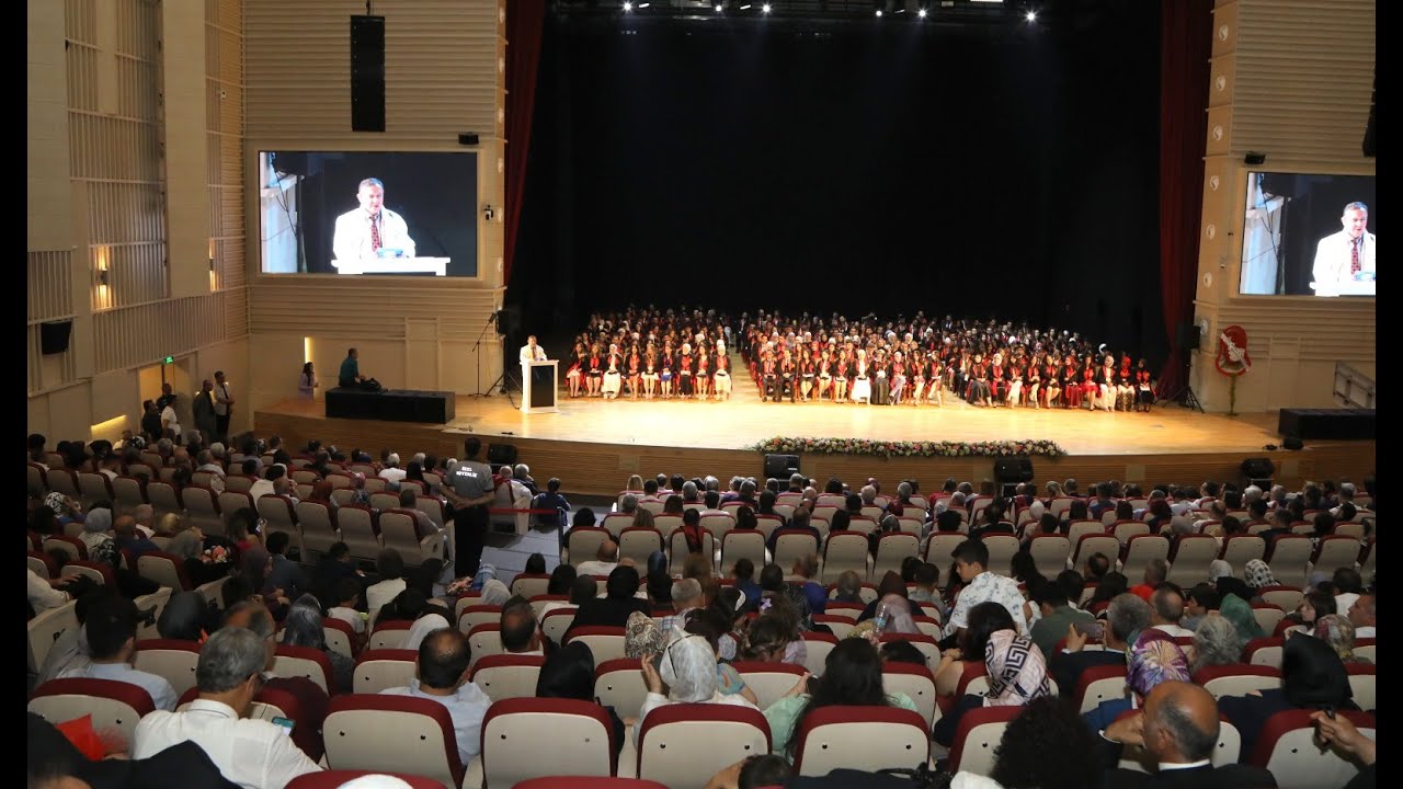 Tıp Fakültemiz 48. Dönem Mezunlarını Verdi