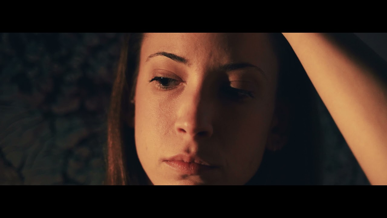 Sihell Ferry: K&eacute;rlek b&iacute;zz bennem (Official Music Video 2021)