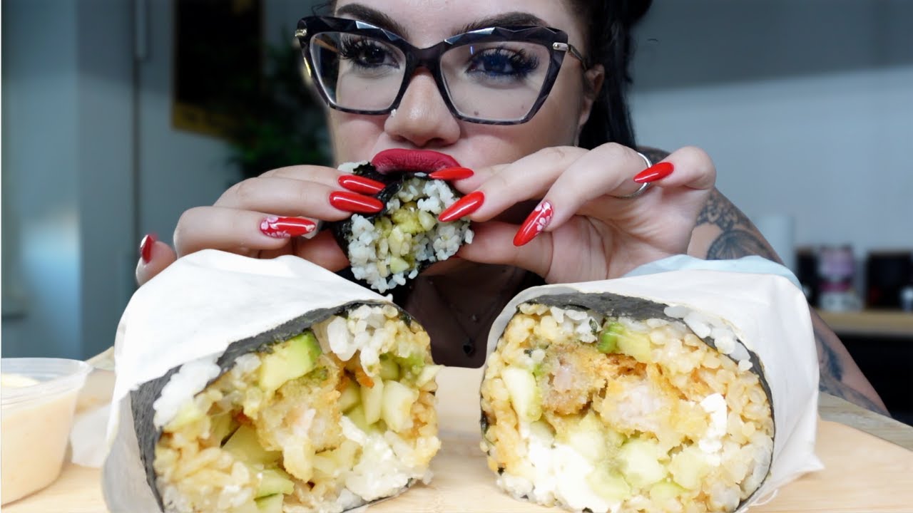 SUSHI BURRITO MUKBANG CON LA MIA FIDANZATA A DISTANZA ! / chiara paradisi