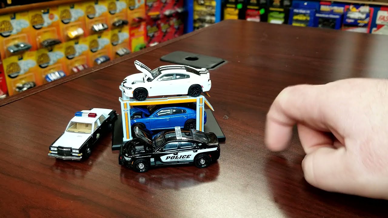 Unboxing: Greenlight Mopars - Diplomat, Exclusive Charger Pursuit, 392 (fake, LOL) and a Hellcat!