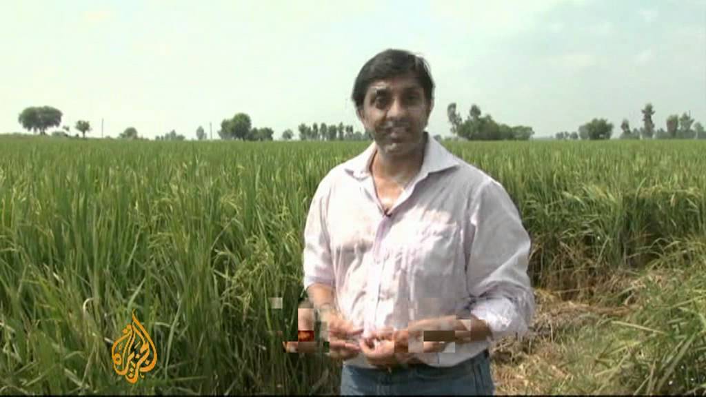 Thousands displaced as floods hit India