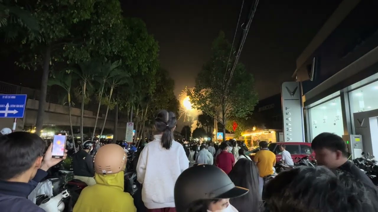 Tết Tây bắn pháo hoa tại Biên Hoà