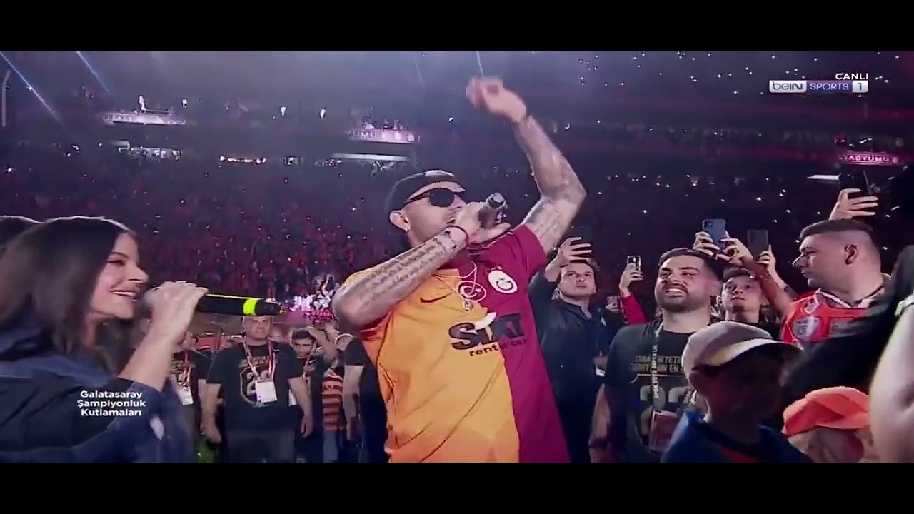 Mauro Icardi & Simge Sağın - Aşkın Olayım - D&uuml;et - Galatasaray Şampiyonluk Kutlamaları 4 Haziran