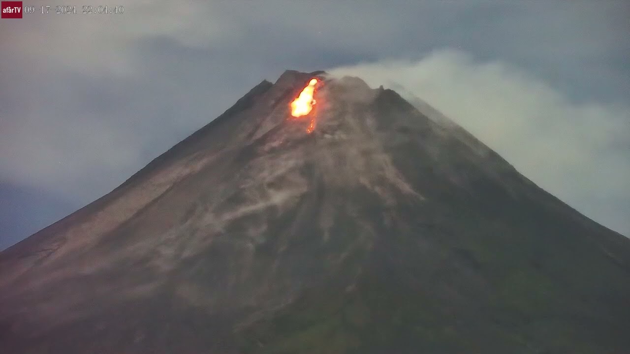 Sep 17, 2024: Brilliant Incandescent Display at Merapi Volcano, Indonesia