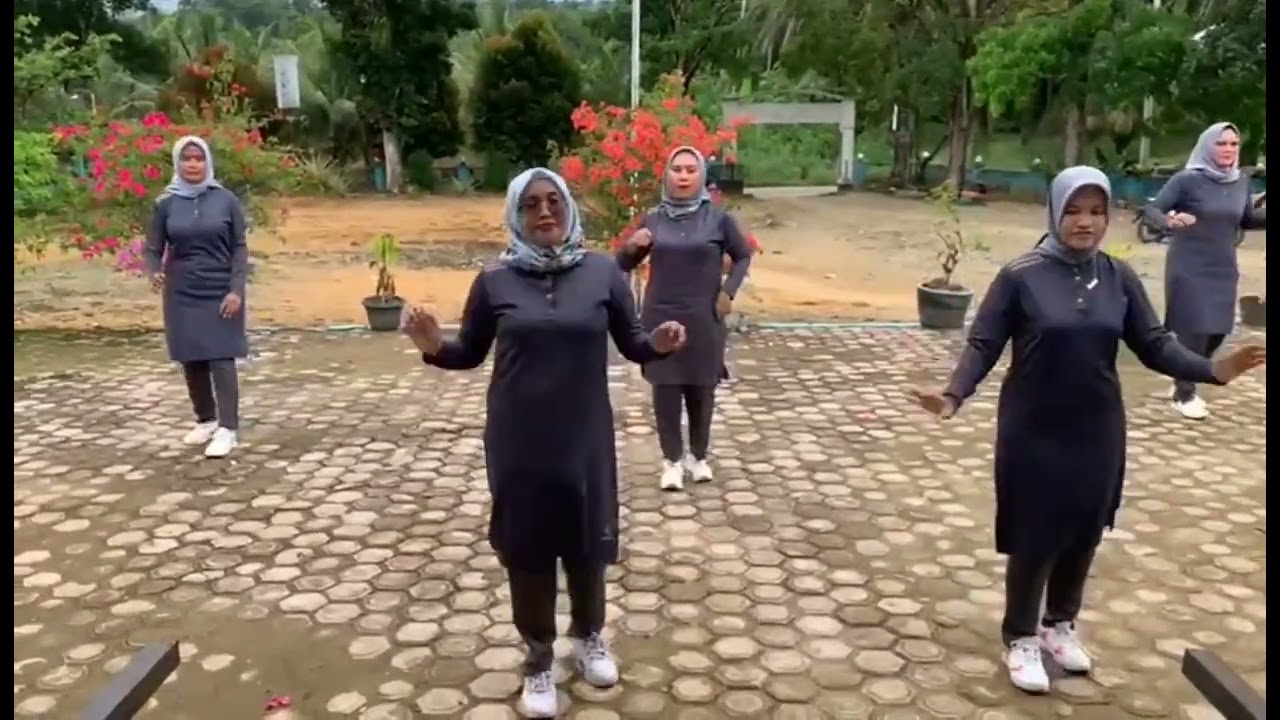 Senam Kreasi Daerah HKN ke 61, UPTD PUSKESMAS MANISAK 