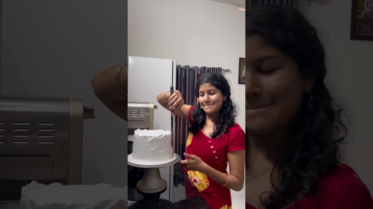 Yess.  I am here Guysss😍😍😍 Missed You All #atshebakes #cake #cakedecorating #comeback