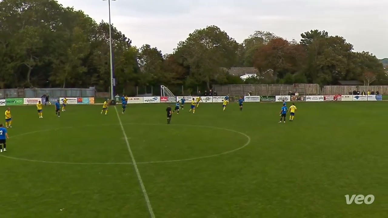 Newport IOW FC vs Frimley Green FC 11/10/25