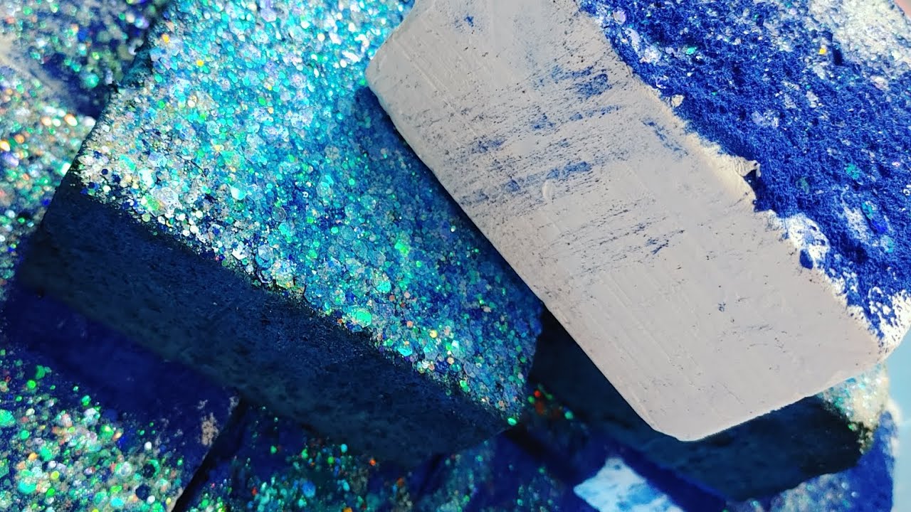 #Bluebabecrush Dyed Chalkness • Blue Reforms • fresh Chalkness w/ blue mica  • soft and powdery •