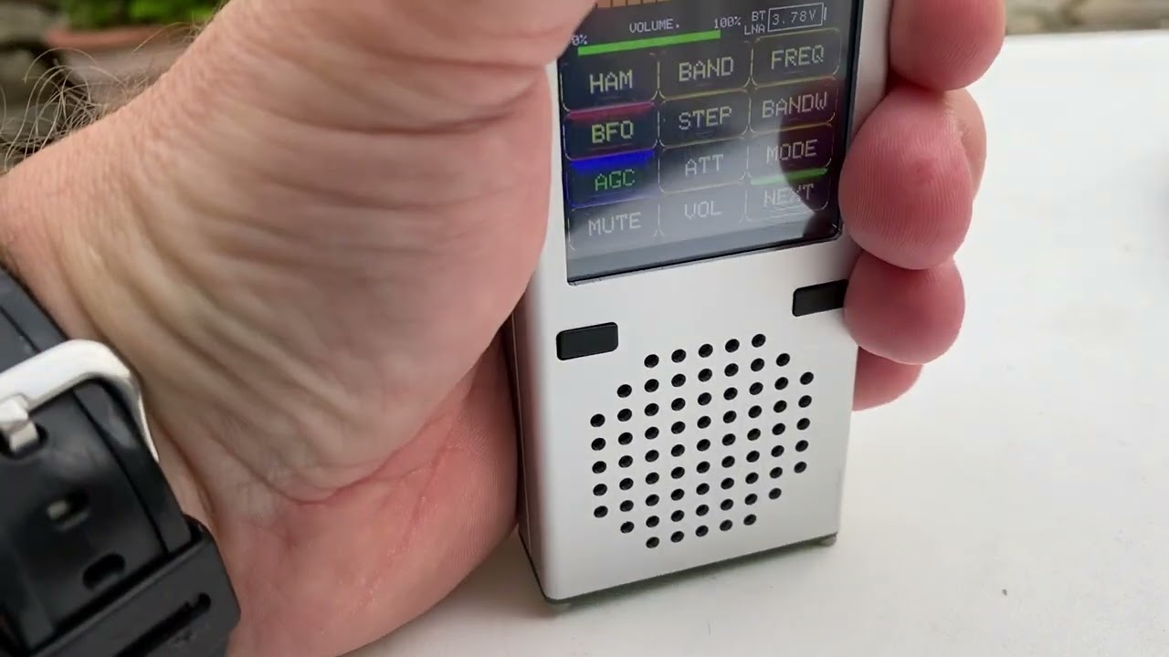 ATS-120 vs Tecsun PL-330 Shortwave