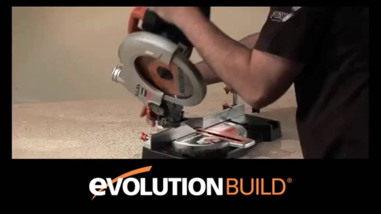 Piła ukośna EVOLUTION RAGE3 B z tarczą 210mm