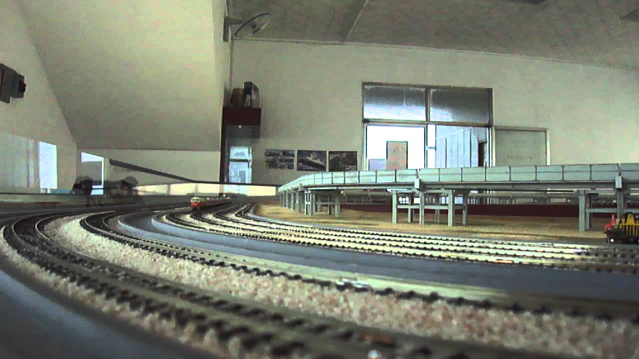 Tomix381系特急列車惡搞加掛E200補機狂奔中01
