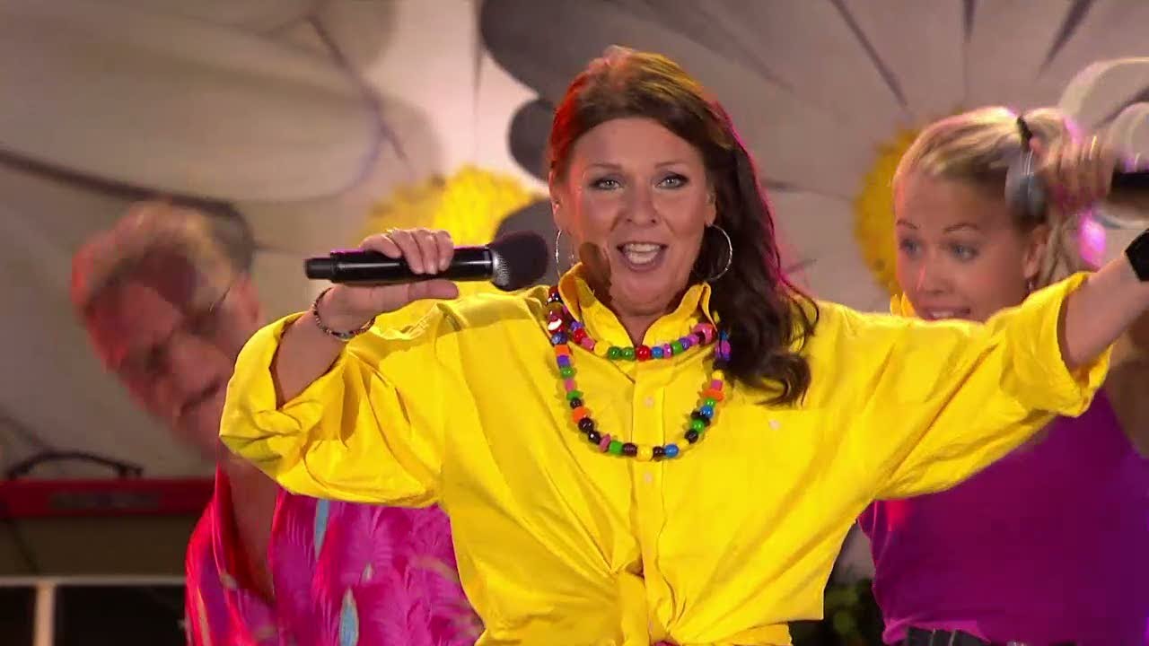 Allsång: Fyra bugg och en Coca Cola - Lotta på Liseberg (TV4)