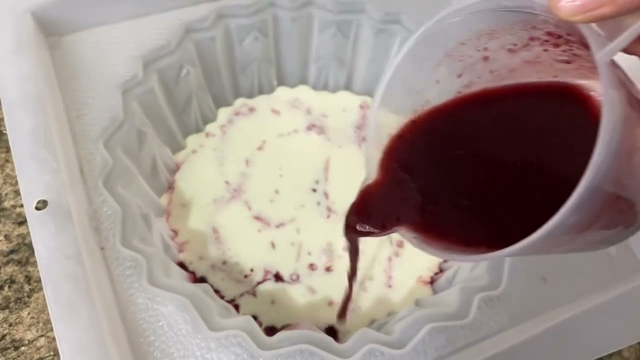 Gelatina Marmoleada de frutos rojos con queso
