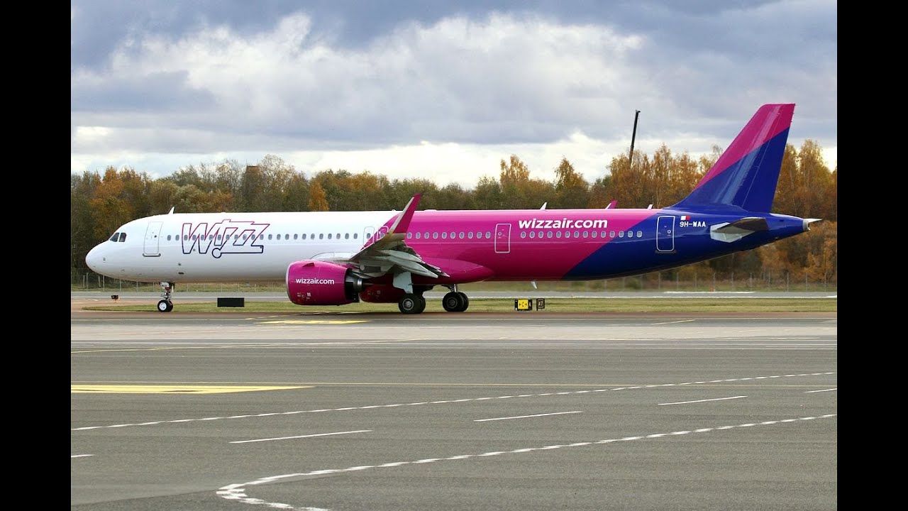 Piloteye landing in London Luton airport