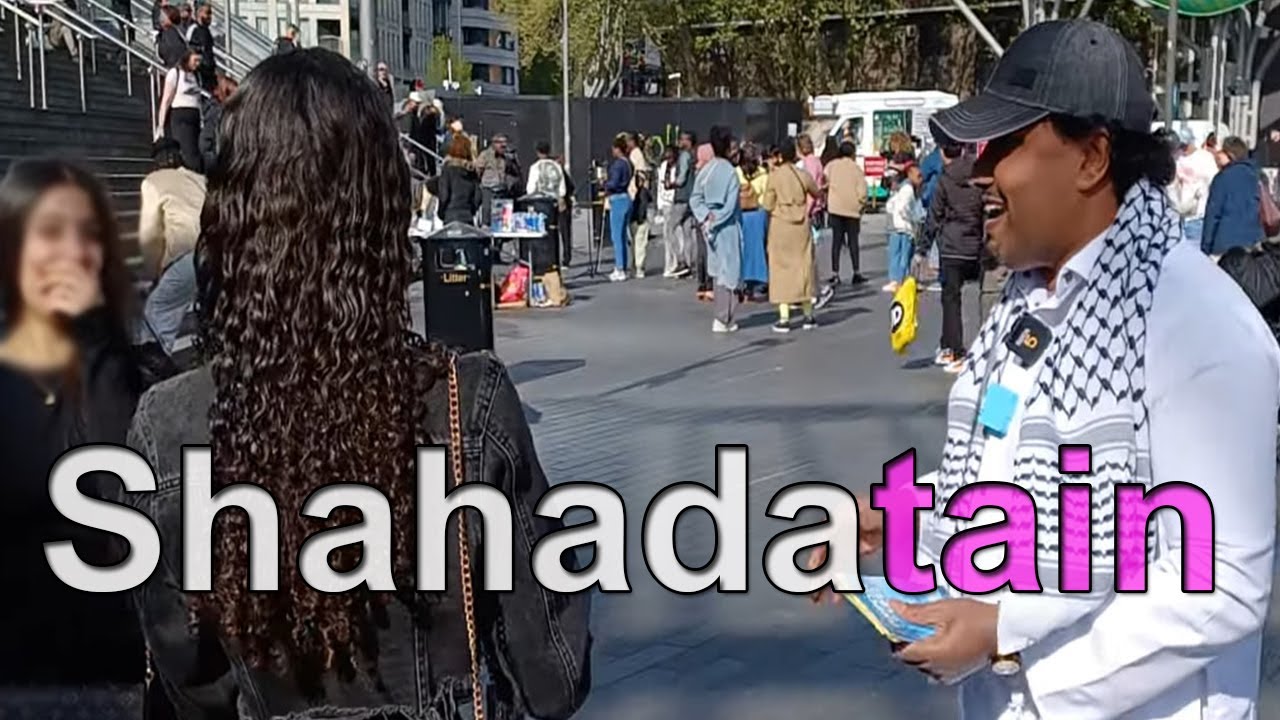Br. Sharif | Beautiful Shahadah, Young Sister Embraces Her Friend | Stratford Dawah #Islam #CMFDawah