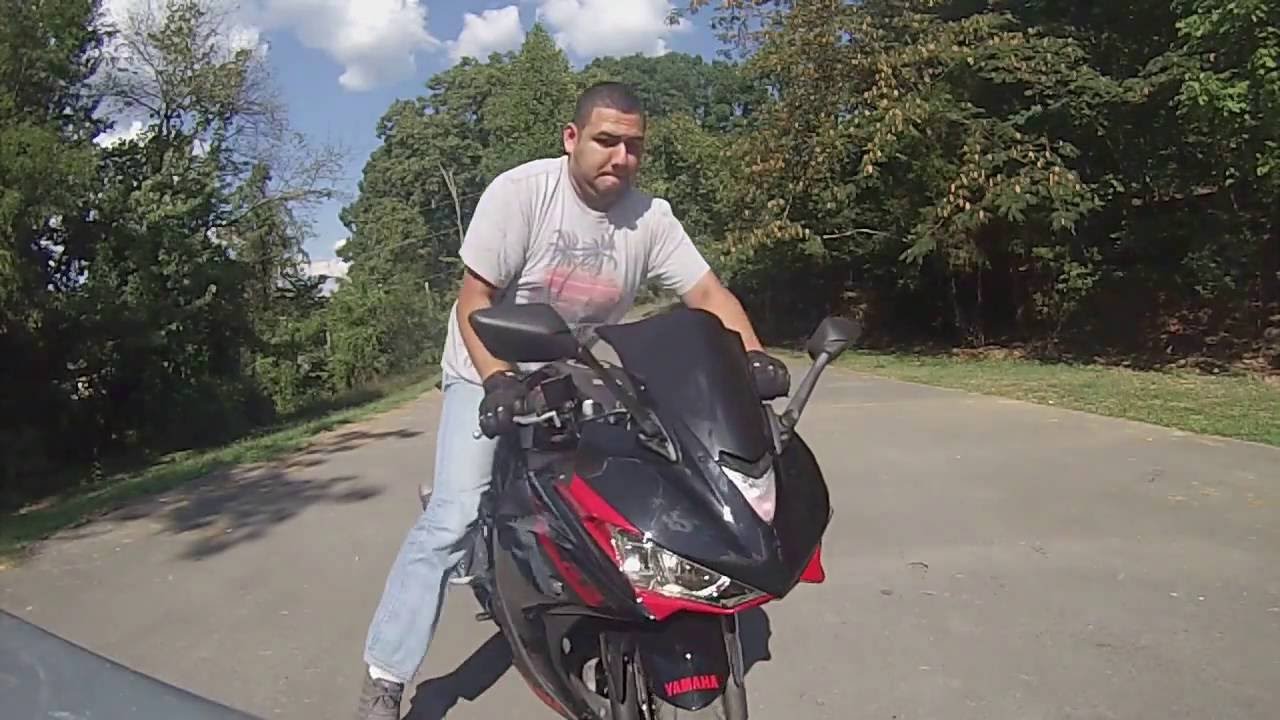 Yamaha R3 wheelie fail