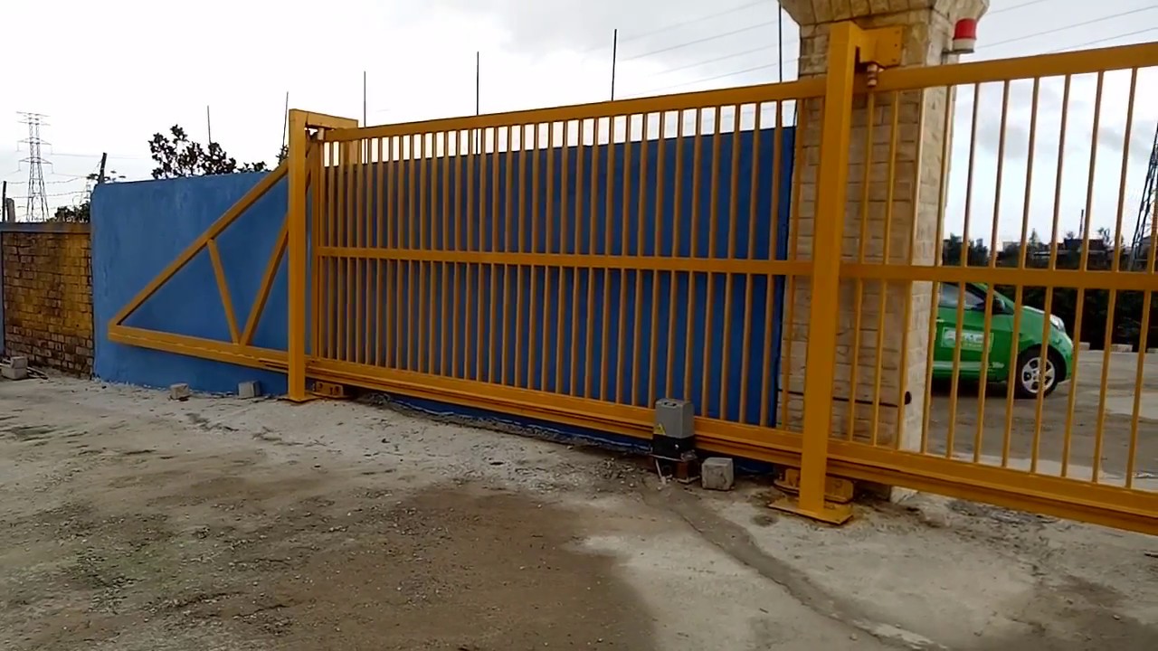 Cổng trượt không ray thiết kế hiện đại Cantilever Gates