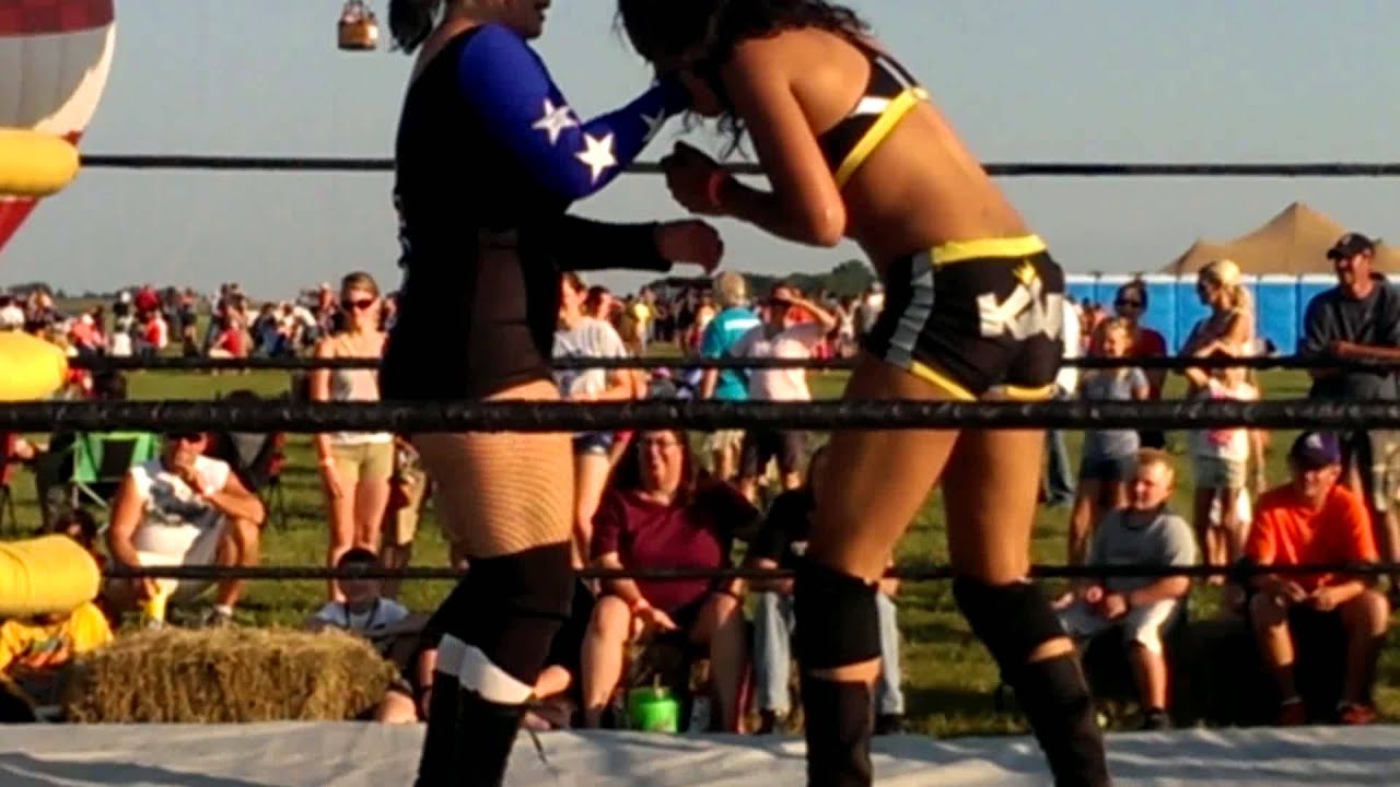 Devyn Nicole vs Miss Natural (Heather Patera)