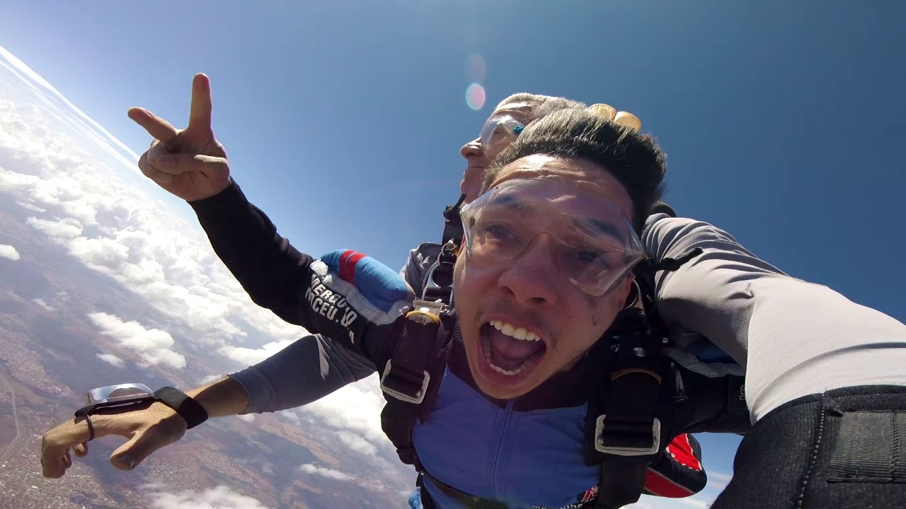 MEU PRIMEIRO SALTO DE PARAQUEDAS - Skydive Cerrado Anápolis GO - João Matheus
