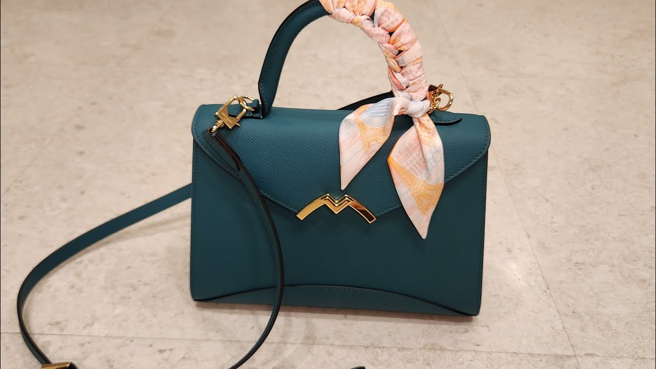 First impressions of the Moynat Gabrielle PM (including what fits)