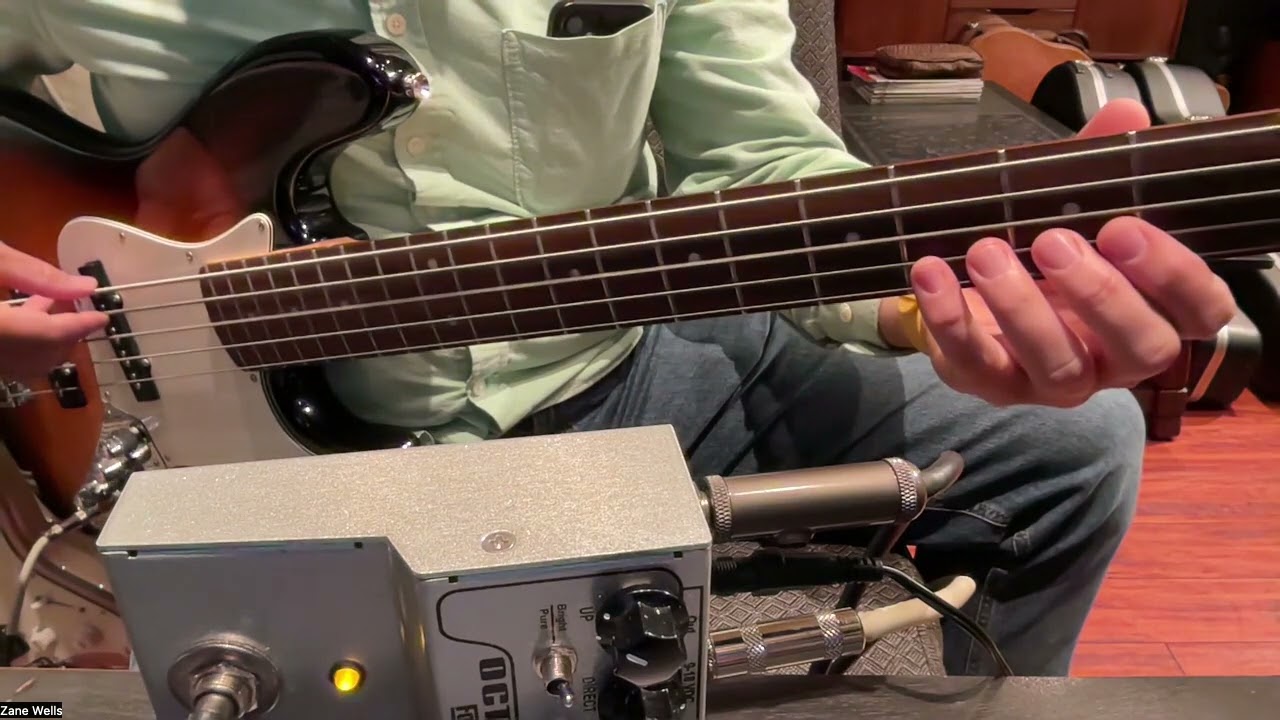 Octave Pedals: Boss OC-2 vs. Foxrox Octron 3