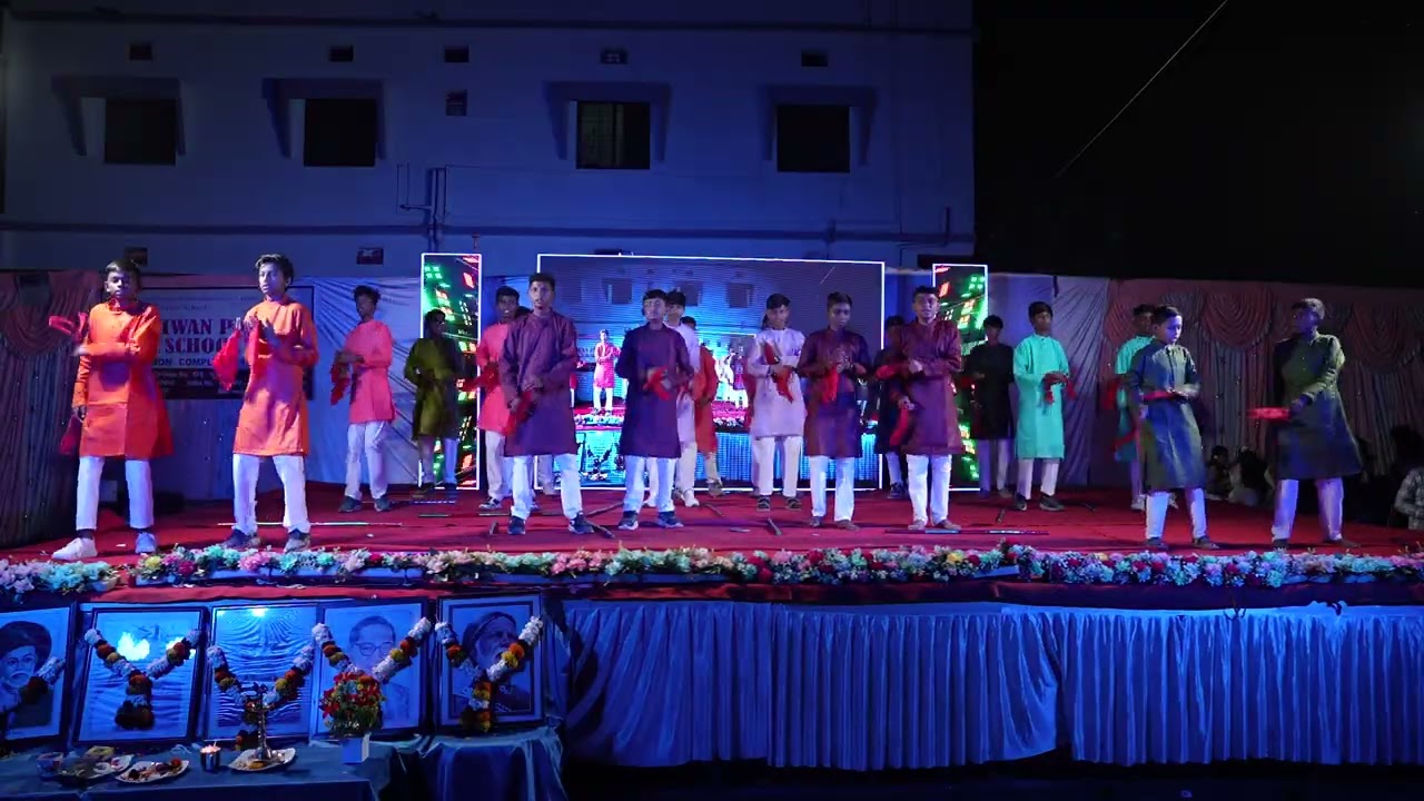 Aarambh 2025–2026 | Punjabi Dance Performance by Class 8 Boys | Navjiwan Public School, Gadchiroli