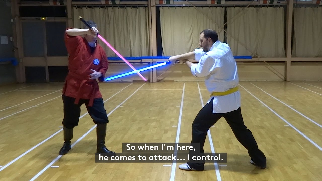 TECHNIQUES DE SABRE LASER : PARADE DEPUIS UNE GARDE LUNAIRE - FORMULE MAKASHI