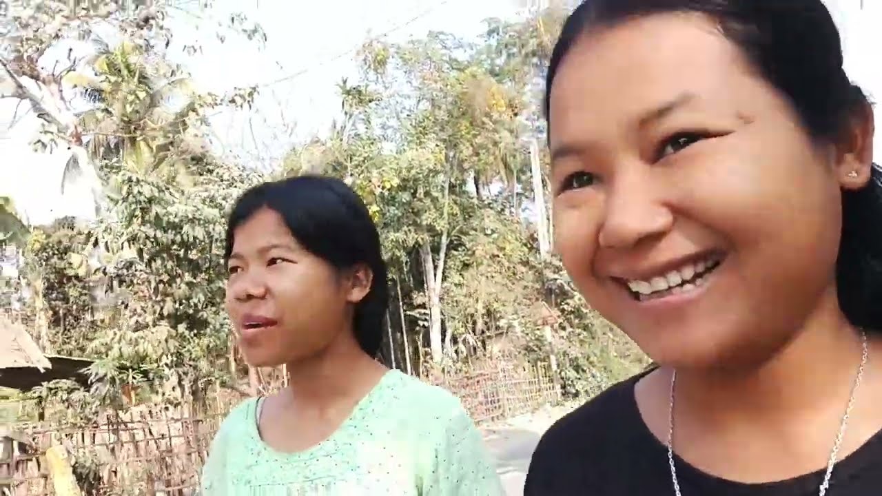 আজি ৰাতিপুৱা দোকান কৰিবলৈ গলোঁ | Assamese Daily Vlog