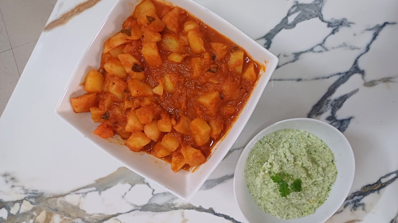MBATATA NYEKUNDU NA CHATINE YA NAZI/ SAVOURY POTATOES IN RED SAUCE AND COCONUT CHUTNEY