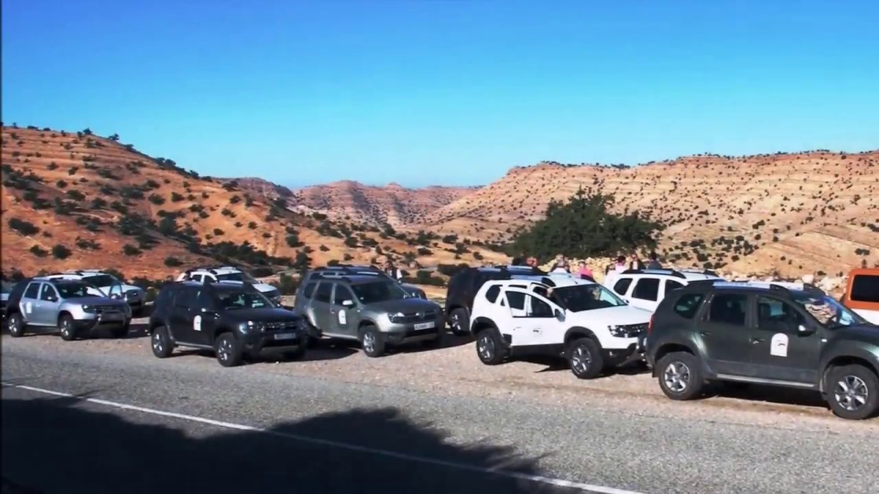 Tafraoute Les Amandiers en fleurs (extrait 22mn) - Duster Club Agadir - fév. 2017