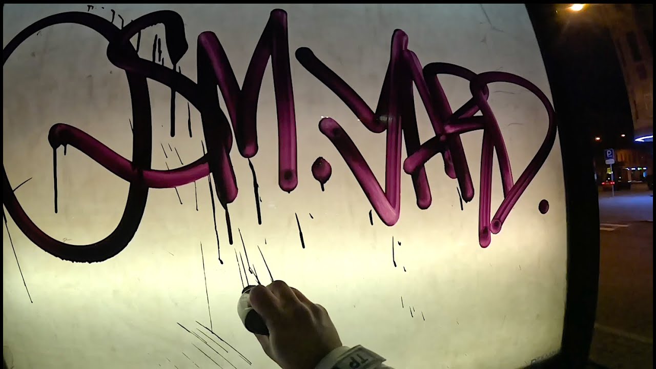 Graffiti patrol // Tags. Gold and Lifestyle