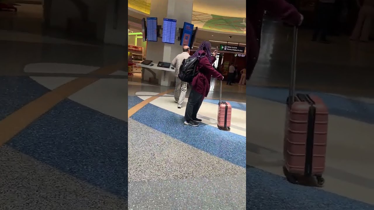 Walking through Boston Logan international airport  terminal B to E. 带你走波士顿国际机场 B     区 到E 区
