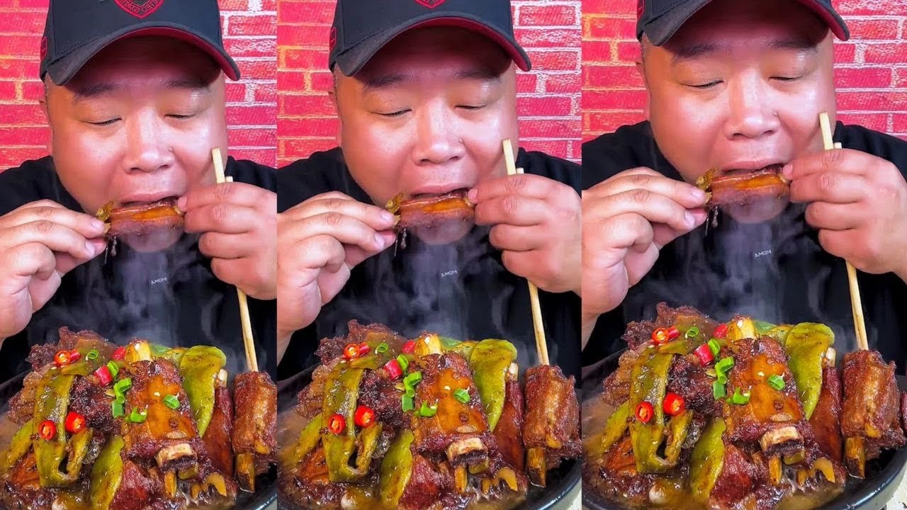 Eat pig's head, pig's nose noodles, Chinese food program
