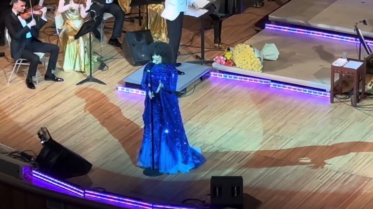 Belinda Davids Whitney Houston Show