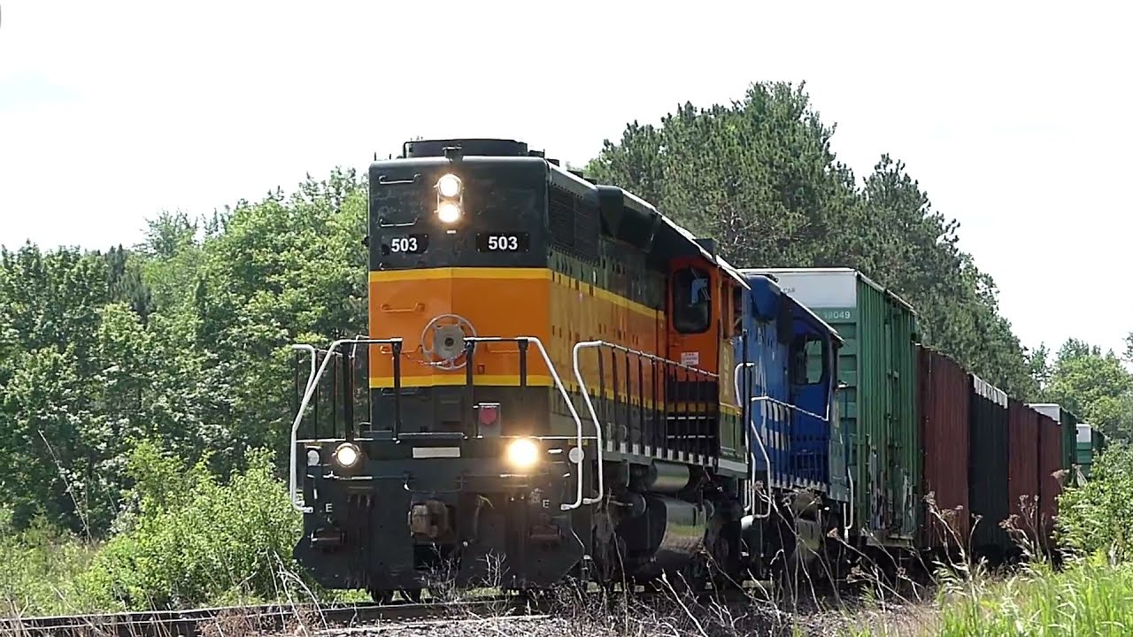 FLAGGING TROUBLE RAILROAD CROSSINGS, RANDVILLE SWITCHING & THE CHASE TO CHANNING! | Jason Asselin