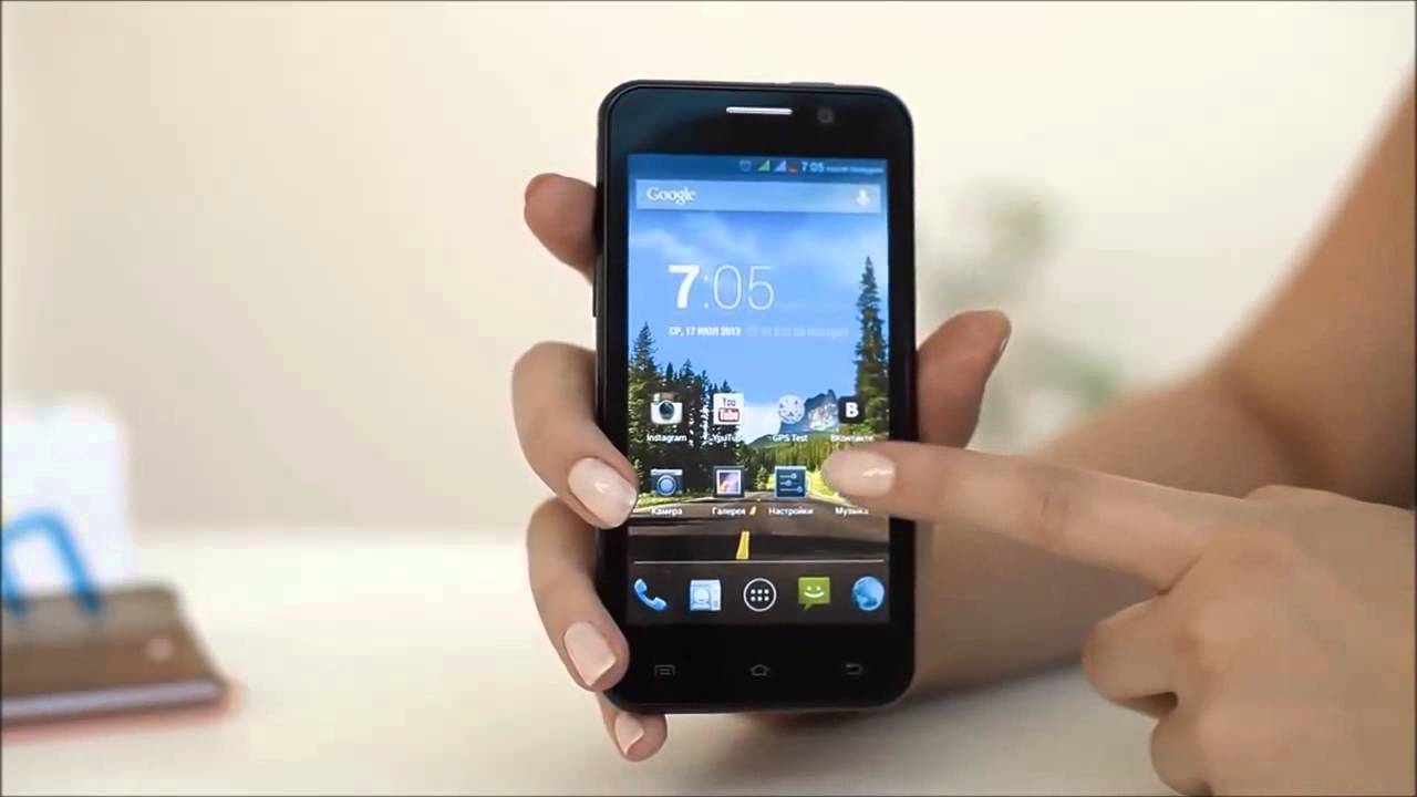 Смартфон THL W100. Купить смартфон THL.