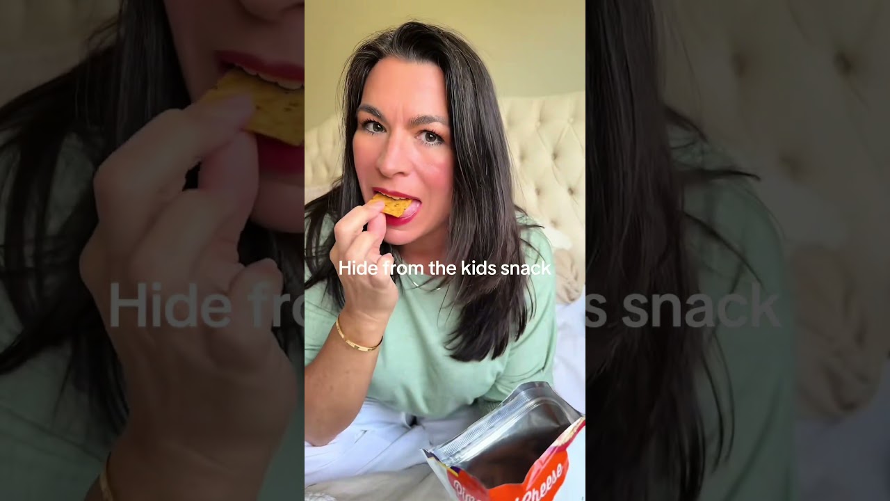 Southern girls love their pimento cheese. @Crunchmaster Crackers