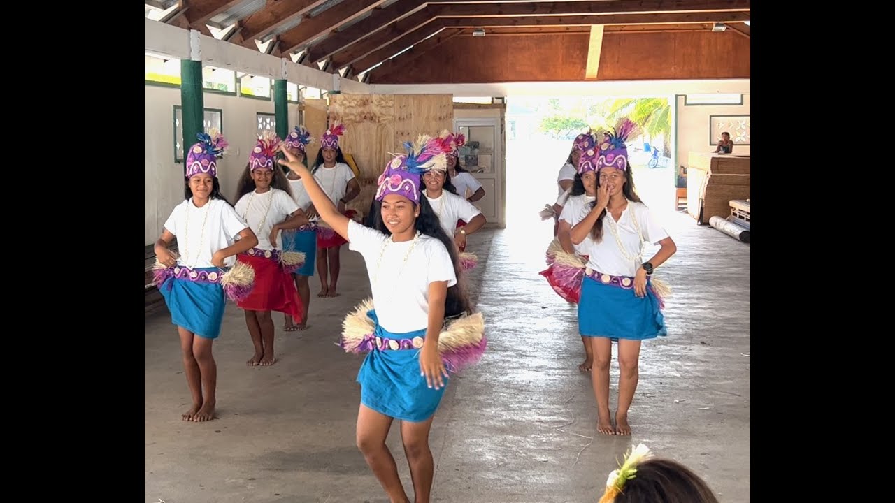 Beautiful Polynesian Dancing - Tongareva, Cook Islands