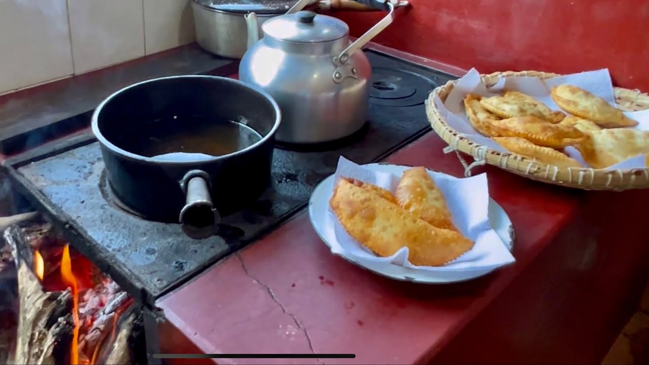 PASTEL DE PINGA A MODA ANTIGA - CALDO DE CANA - CALORÃO NAS MONTANHAS