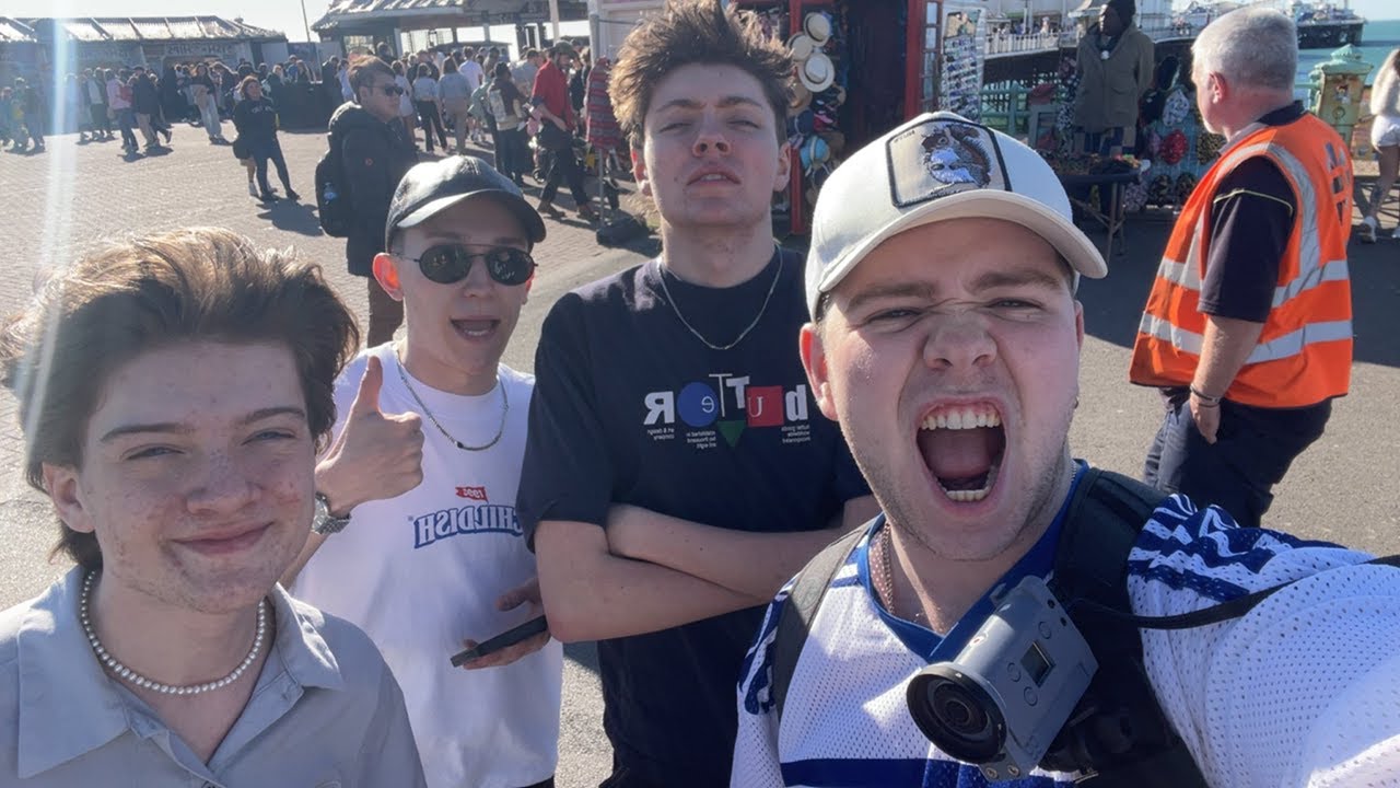 IRL Mini Golf w/ Jack Manifold, MaxGGs and Jonnaay | AverageArchive