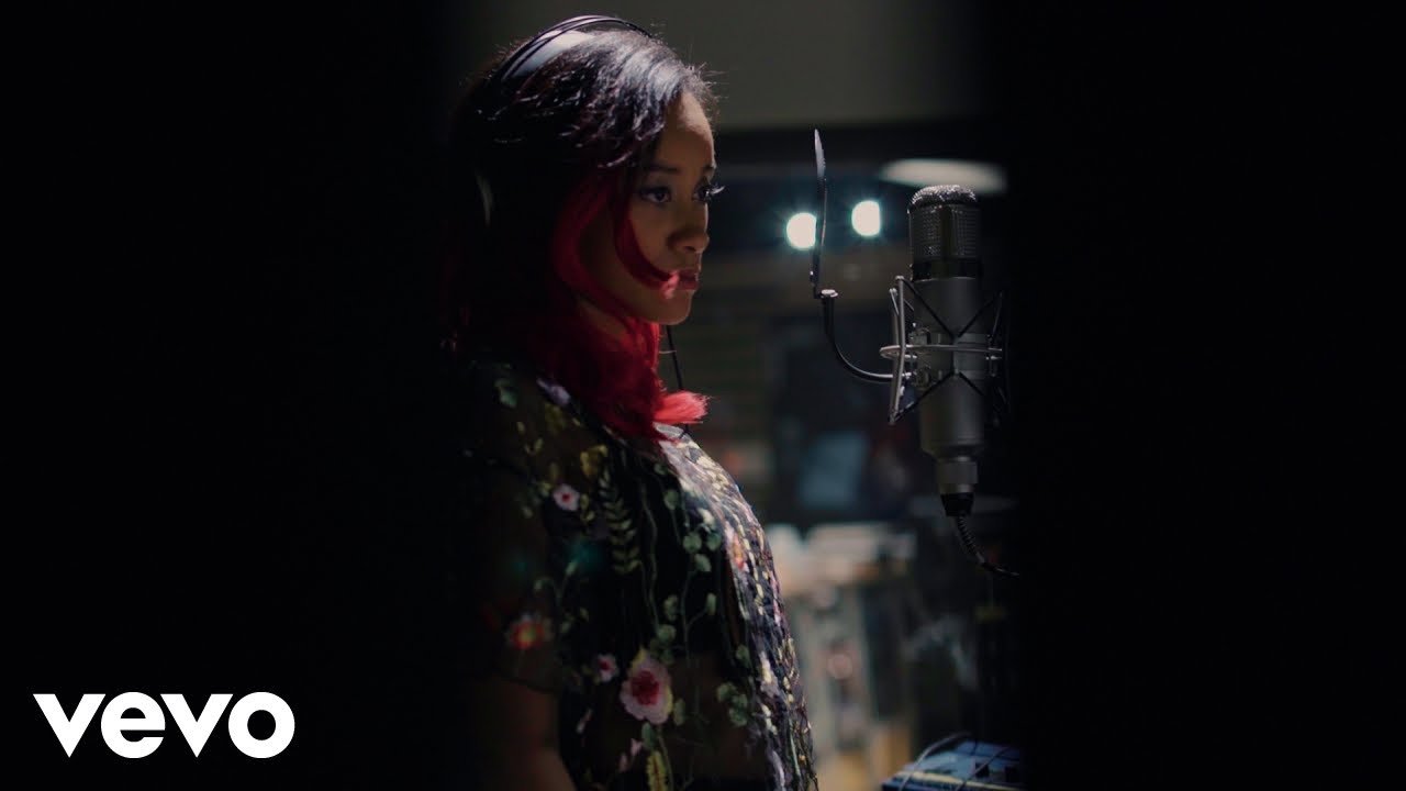 Aisha - Hotaru (Lyric Video)